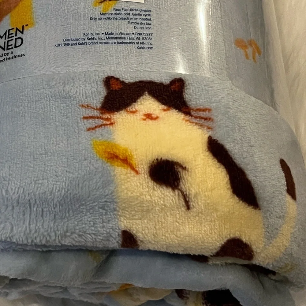 🆕 The Big One Oversized Throw Blanket Playful Kittens Super Soft Plush 60”x72”